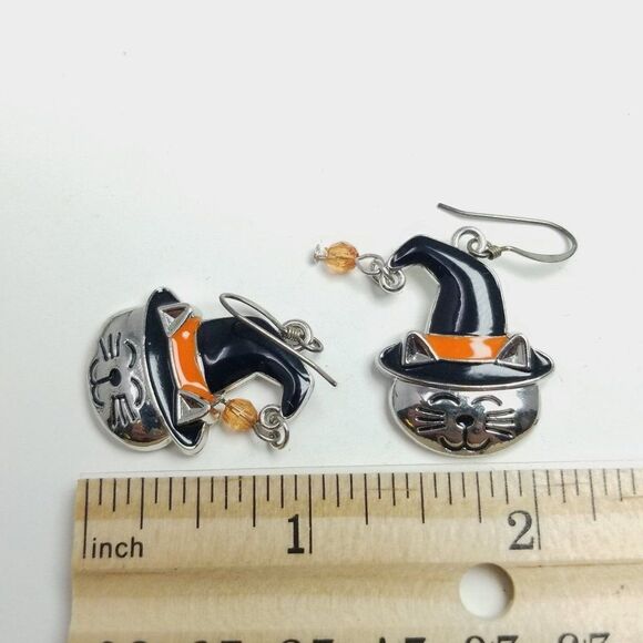 Vintage Cute Halloween Cat Dangle Earrings, Witches Hat, Enamel, Silver Tone - Picture 4 of 6